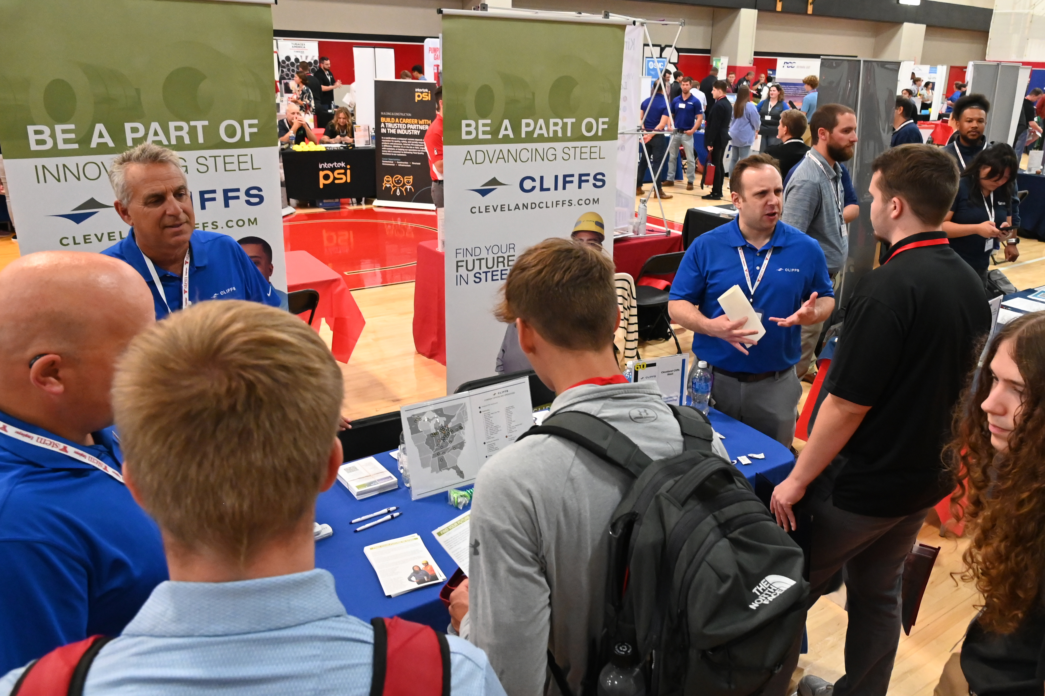 Students talk to employers during the Fall 2024 STEM Expo