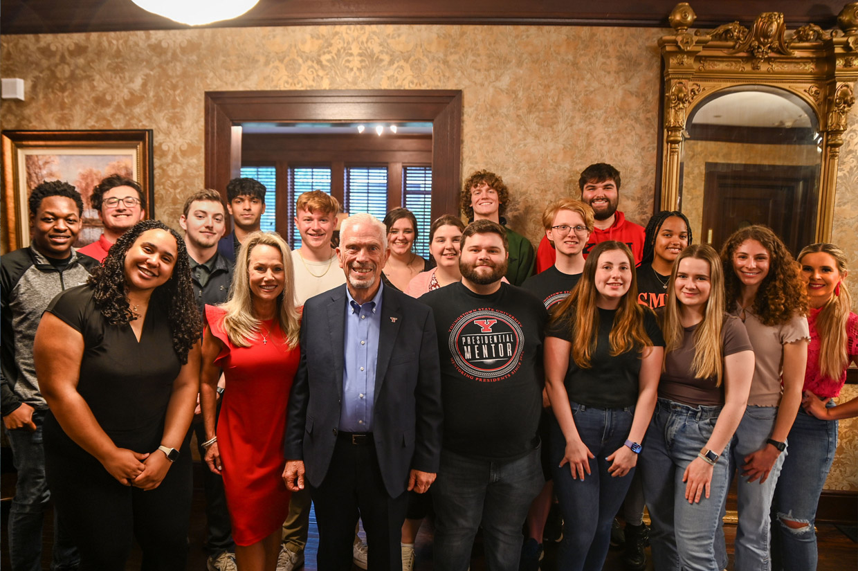 Group photo of the presidential mentors