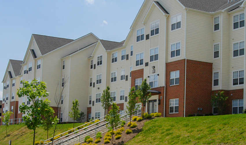 universtty courtyards apartments