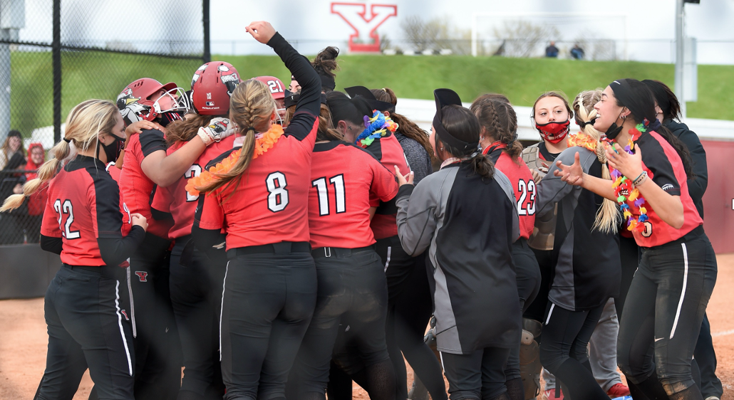 YSU Softball team celebrating a victory over Cleveland State