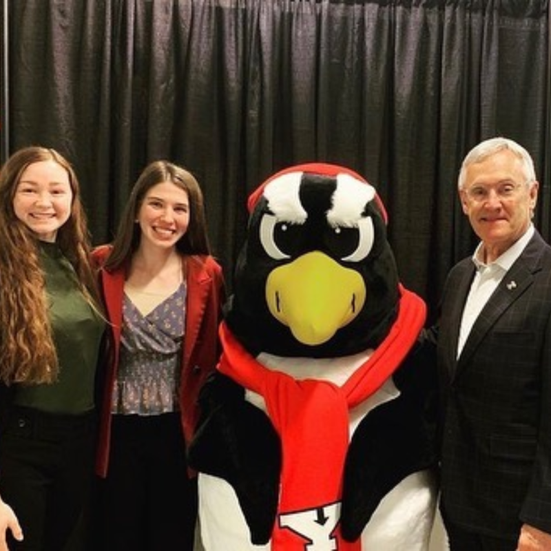 Pete. President Tressel & students standing for picture
