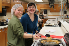 YSU students, Brianna Anderson and Madelyn Welsh in the Dietetics lab